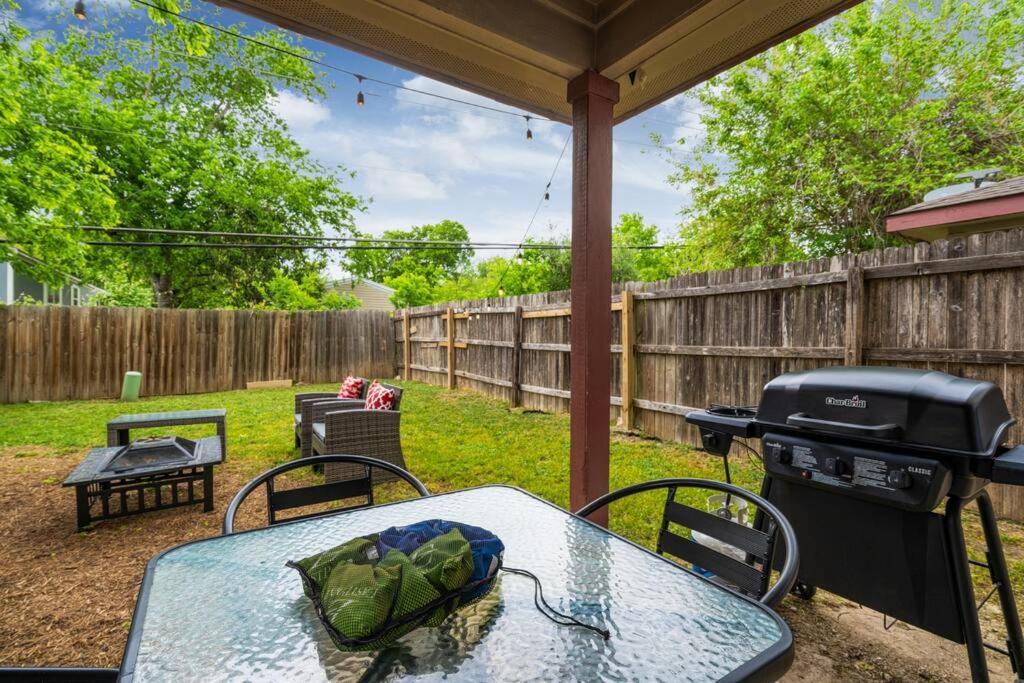 Elegant/4Miles To Downtown/Gameroom & Firepit Austin Exteriör bild